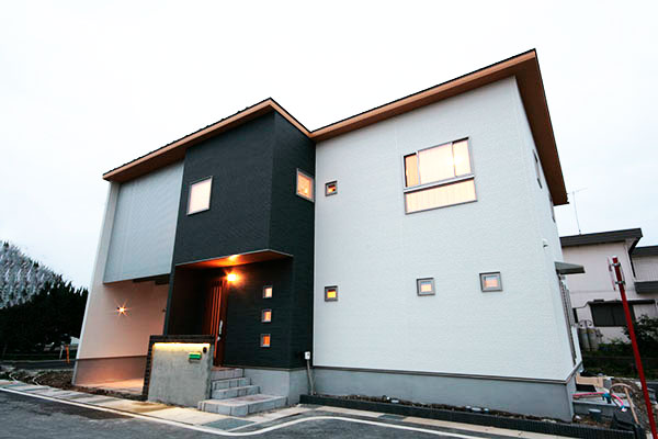 売電収入で暮らす家