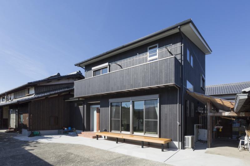 家族が集う明るい笑顔があふれる住まい
