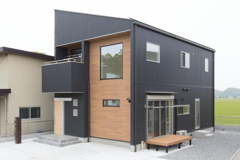 暮らしやすさを考えたスタイリッシュモダンな住まい