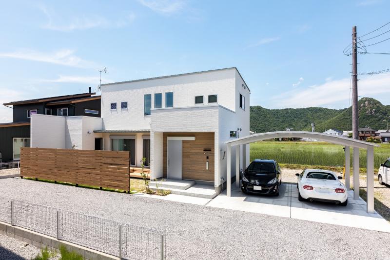 無垢材の表情が際立つ個性を楽しむ家